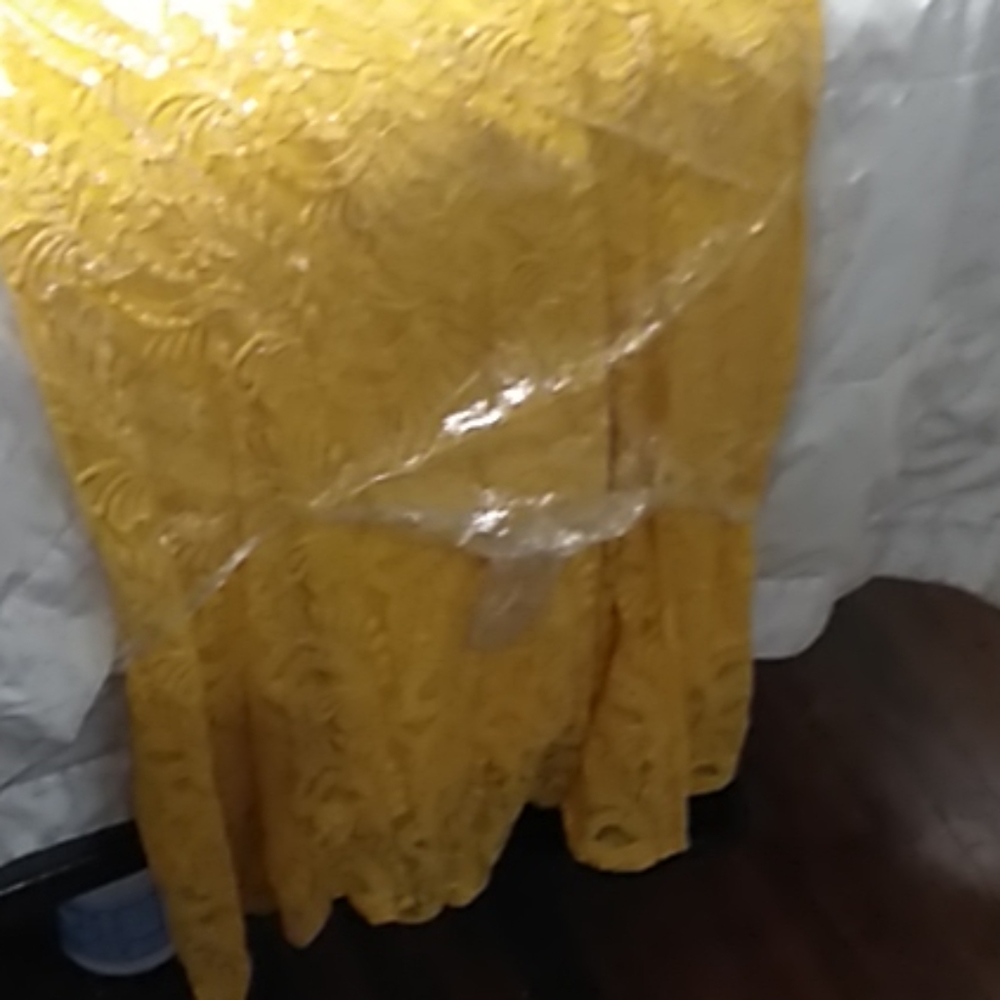Dress - Picture 3 of 3